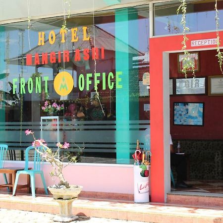 Penginapan Hotel Mangir Asri Giaoag エクステリア 写真